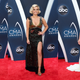 Illustration for article titled All the Cowboy Hats, Mermaid Hems, and Long-Ass Trains at the 2018 Country Music Awards
